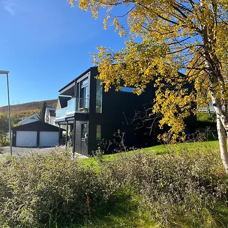 Exclusive With Endless Mountain And Sea View Close To Reindeers Villa Tromsø